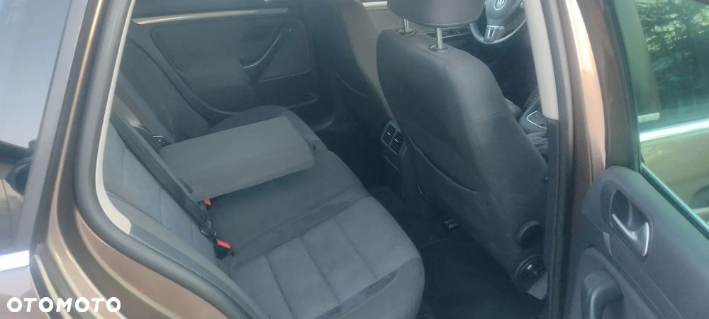 Volkswagen Golf 1.6 TDI BlueMotion Technology Comfortline - 12