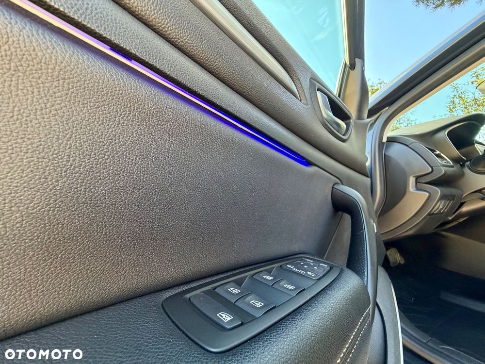 Renault Megane ENERGY TCe 140 EDC BOSE EDITION - 17