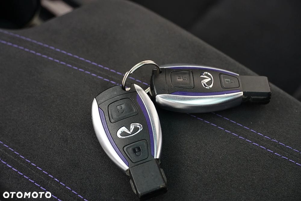 Infiniti Q30 2.0t DCT AWD Sport - 33