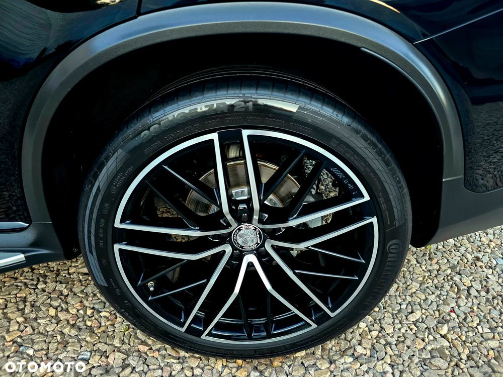 Mercedes-Benz GLC - 32