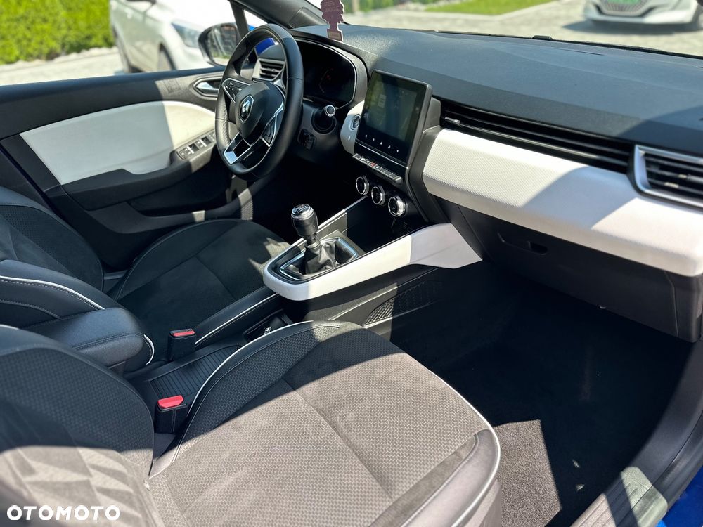Renault Clio - 21