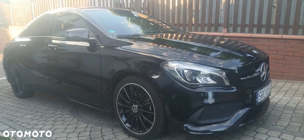 Mercedes-Benz CLA 200 AMG Line - 1