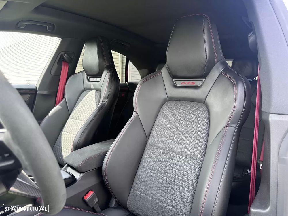 Porsche Macan Electric GTS - 32