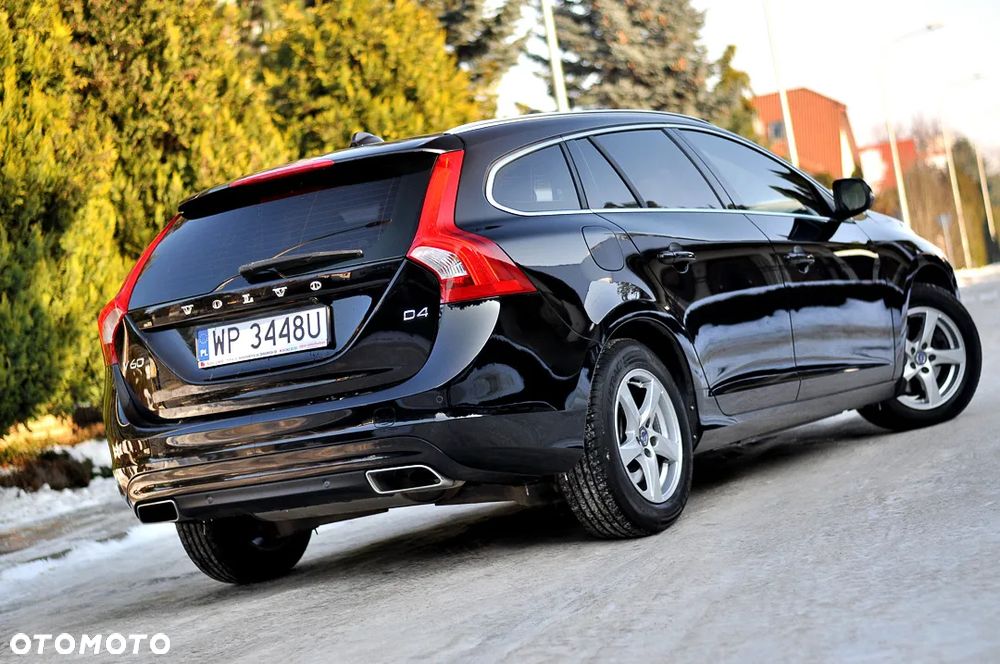 Volvo V60 D4 Geartronic Summum - 1