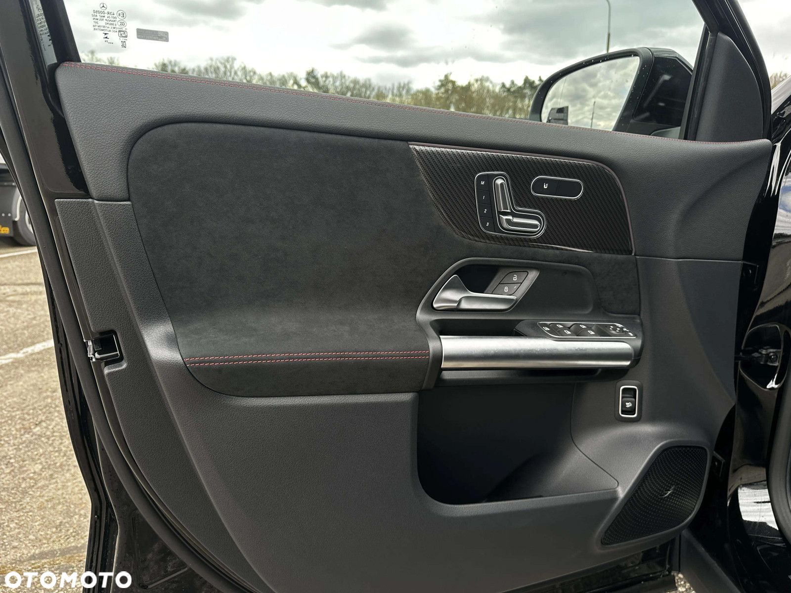 Mercedes-Benz GLA - 18