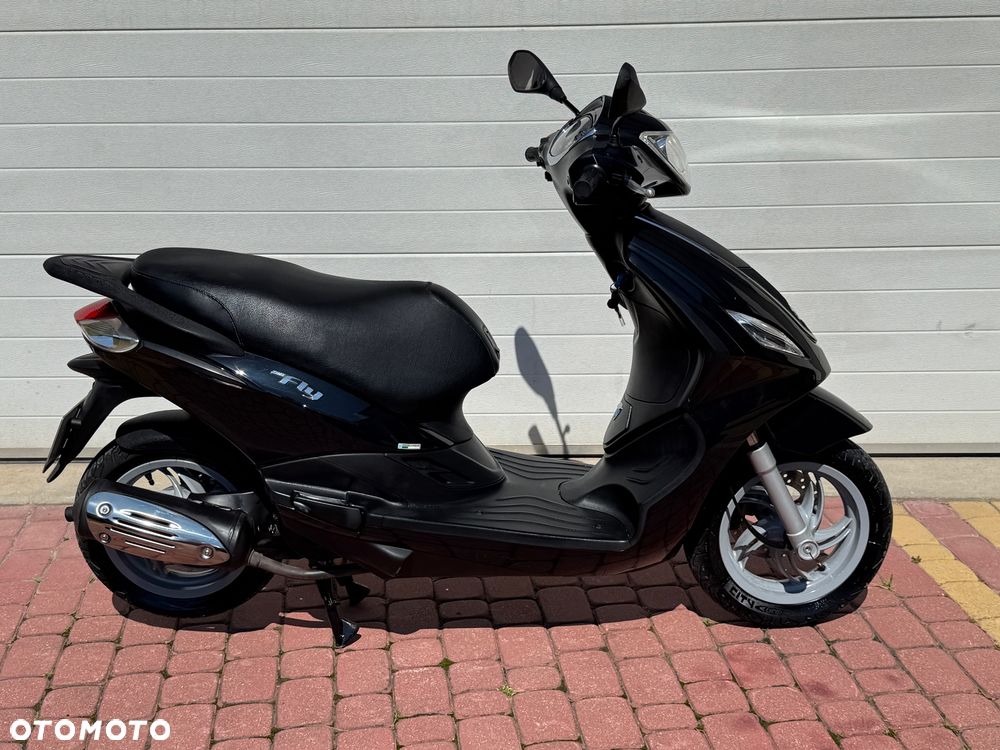Piaggio FLY - 2