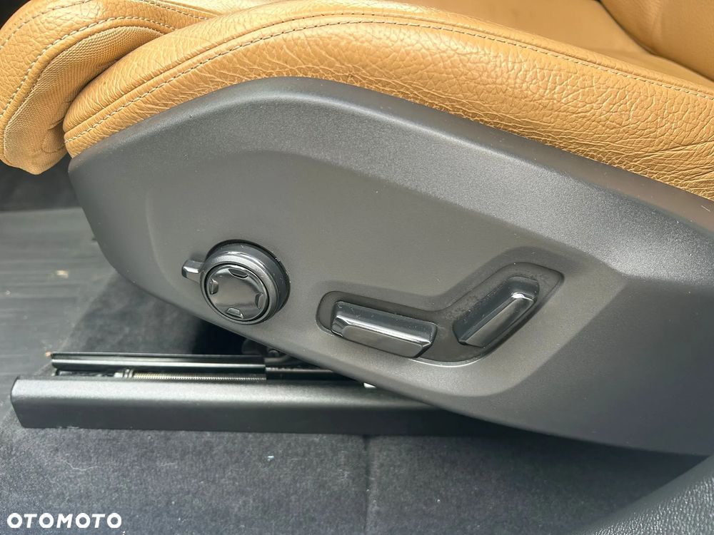 Volvo XC 60 T6 AWD Inscription - 8