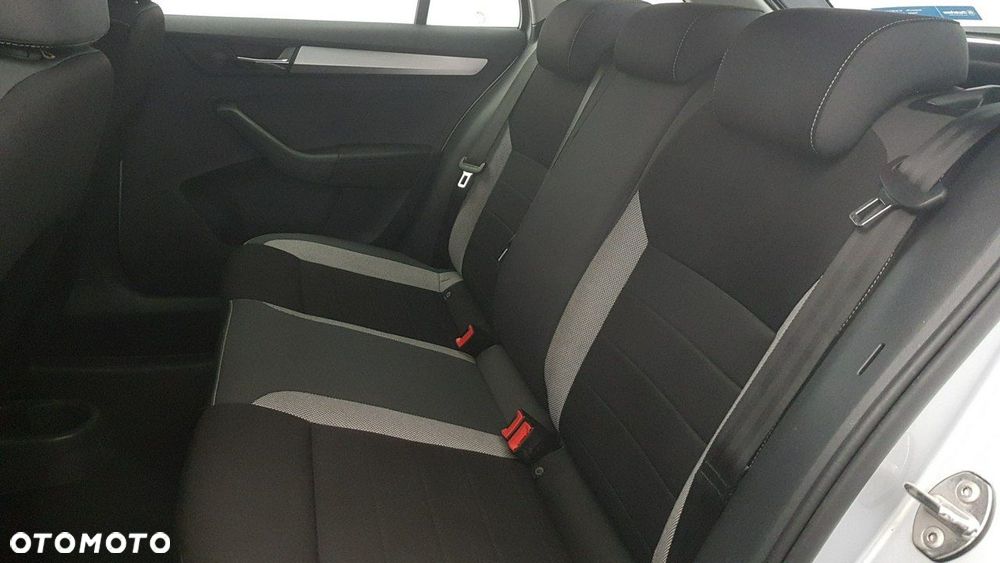 Skoda RAPID - 16