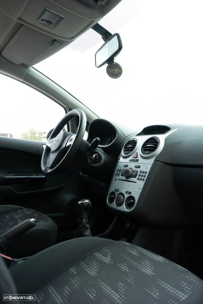 Opel Corsa 1.2 Cosmo - 5