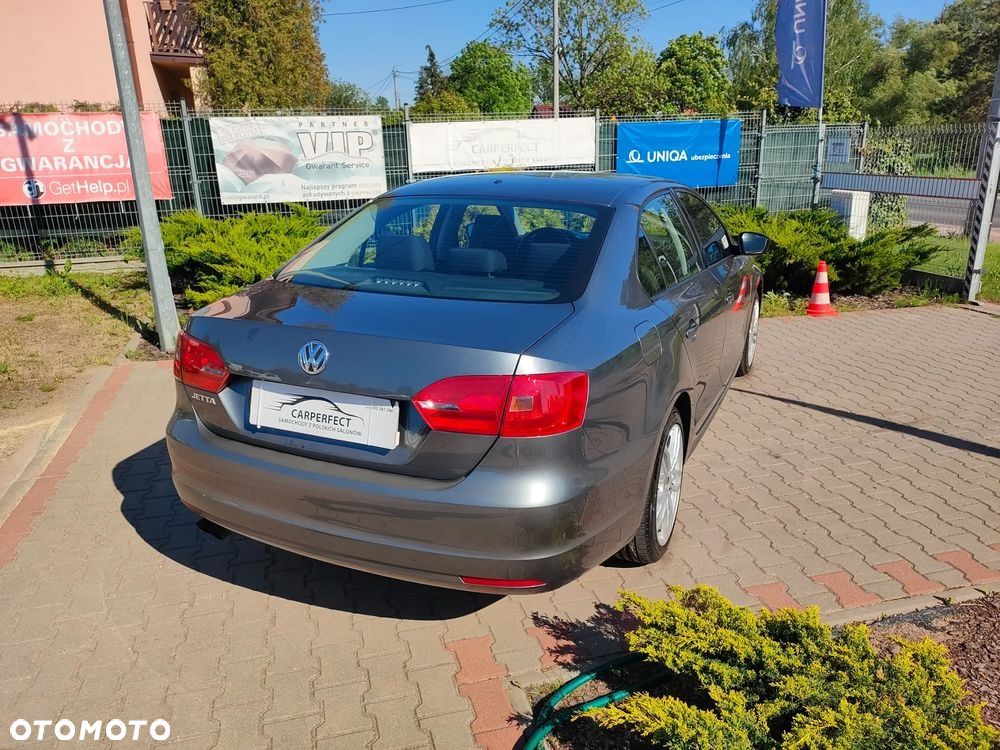 Volkswagen Jetta 2014 photo 2