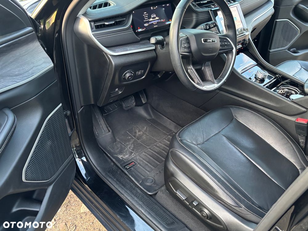 Jeep Grand Cherokee - 18