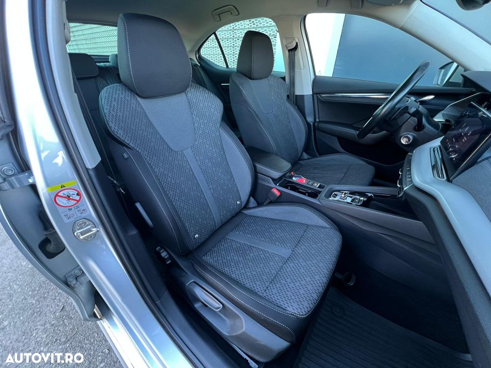 Skoda Octavia 2.0 TDI DSG Ambition - 12