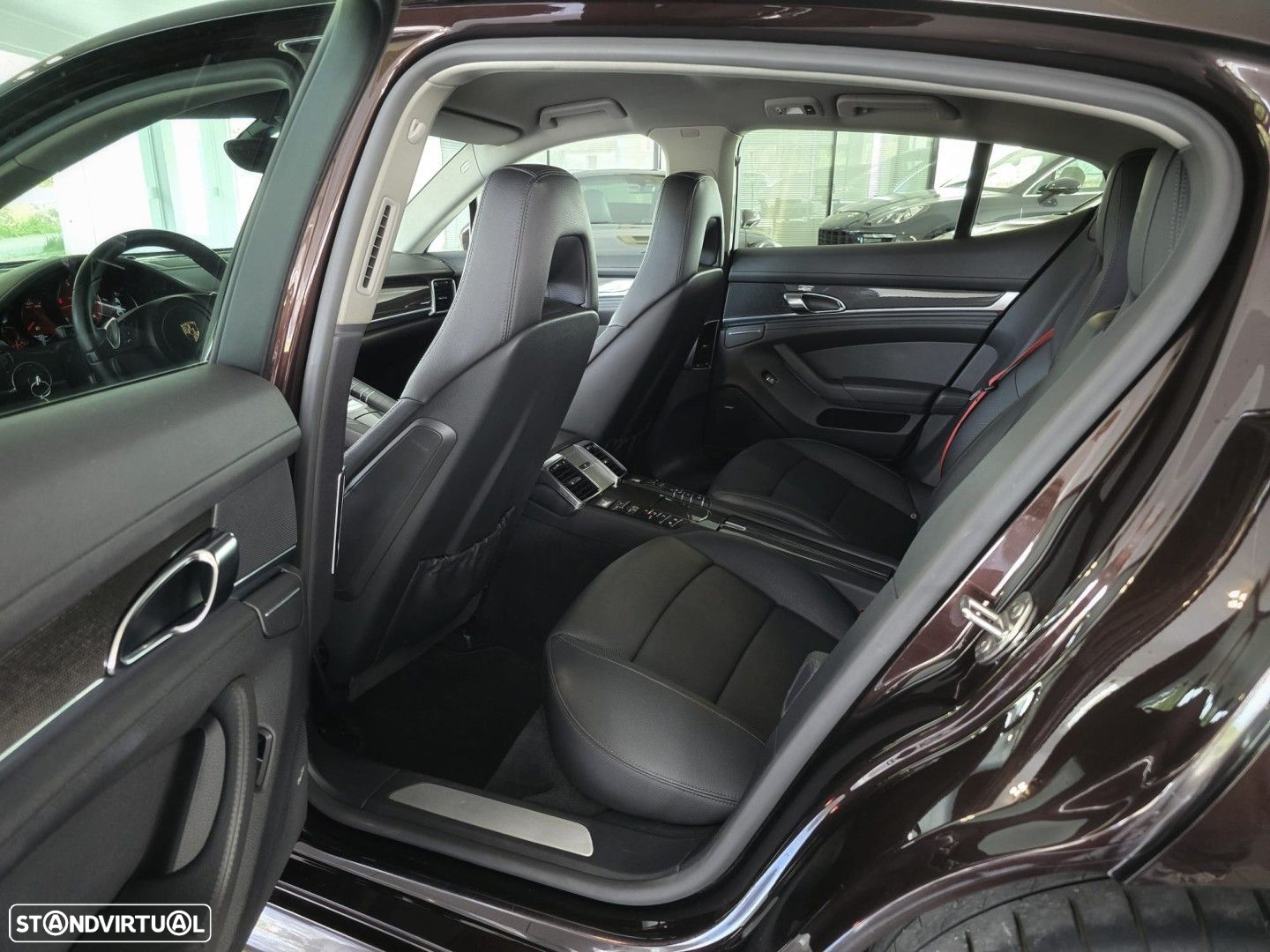 Porsche Panamera Diesel Platinum Edition - 32