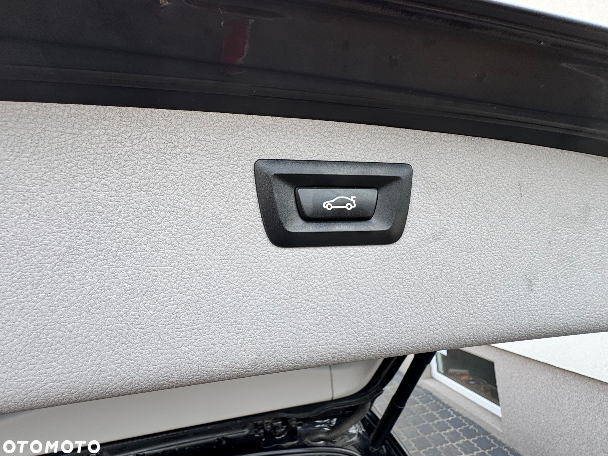 BMW Seria 3 318d Luxury Line - 13
