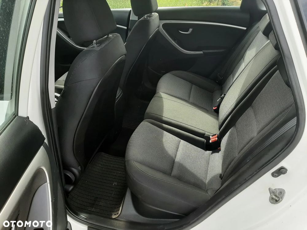 Hyundai i30 1.4 CRDi Comfort - 17