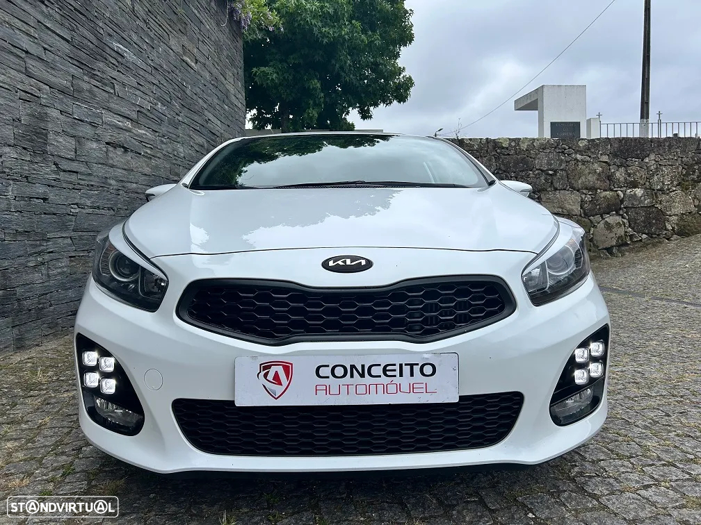 Kia Ceed S Coupé 1.6 CRDi GT Line - 4