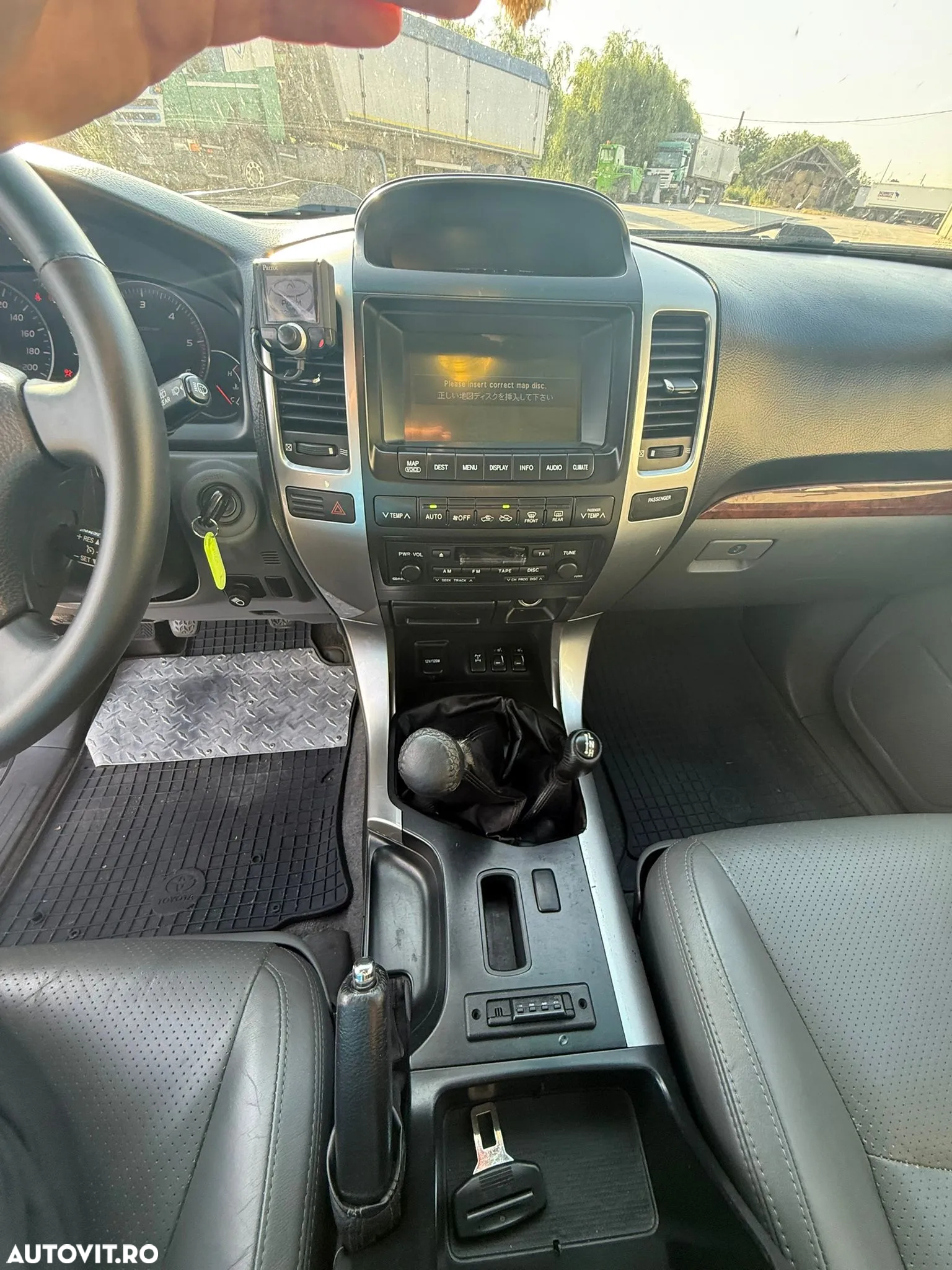Toyota Land Cruiser - 14
