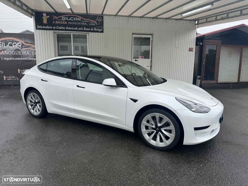 Tesla Model 3 Standard Range Plus RWD - 3