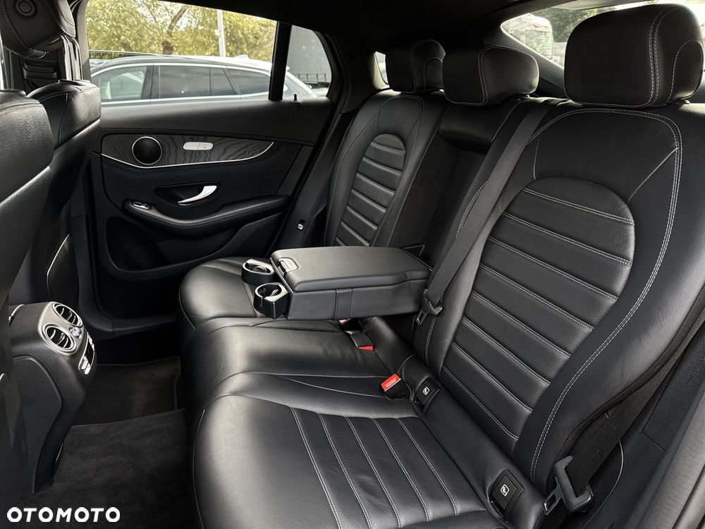 Mercedes-Benz GLC - 22