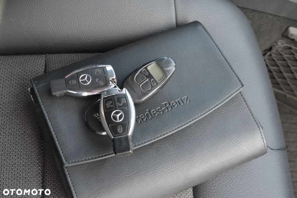 Mercedes-Benz Klasa E 300 BlueTEC 7G-TRONIC Avantgarde - 25
