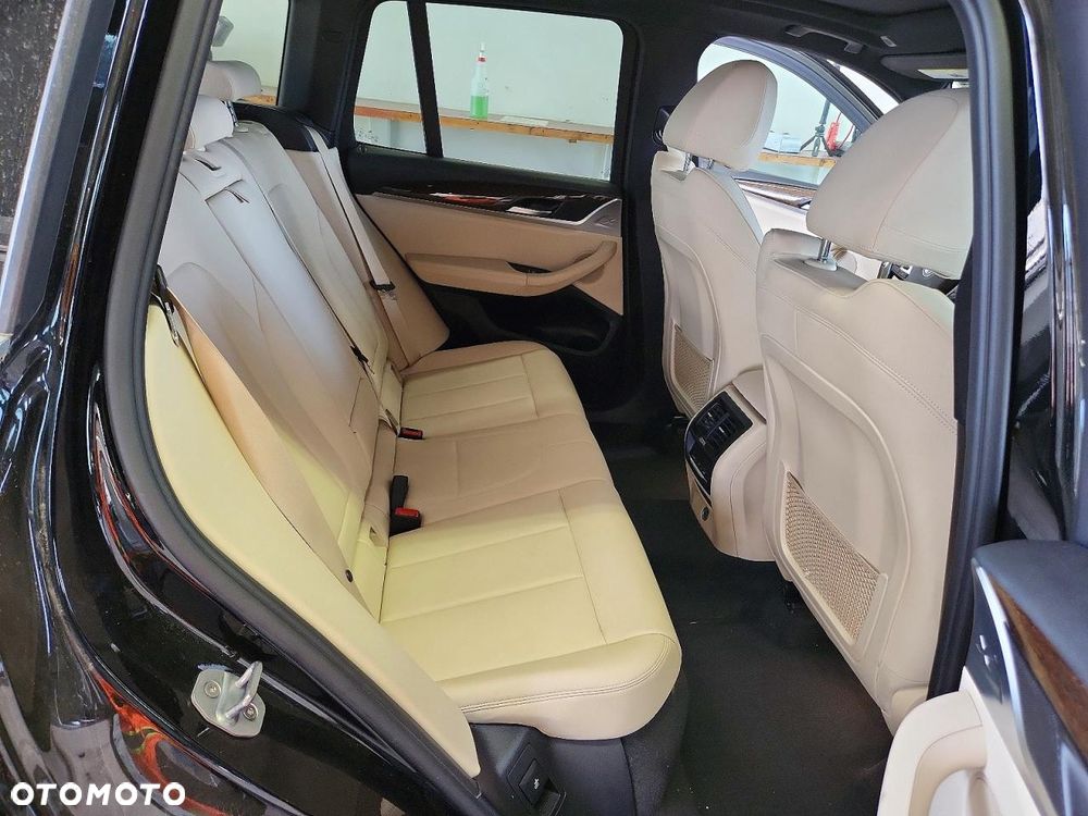 BMW X3 xDrive30i GPF xLine sport - 10