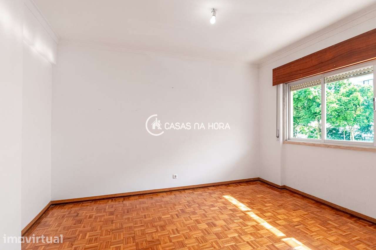 T2 luminoso em Paço de Arcos  Rua Adriano José da Silva - Grande imagem: 4/21