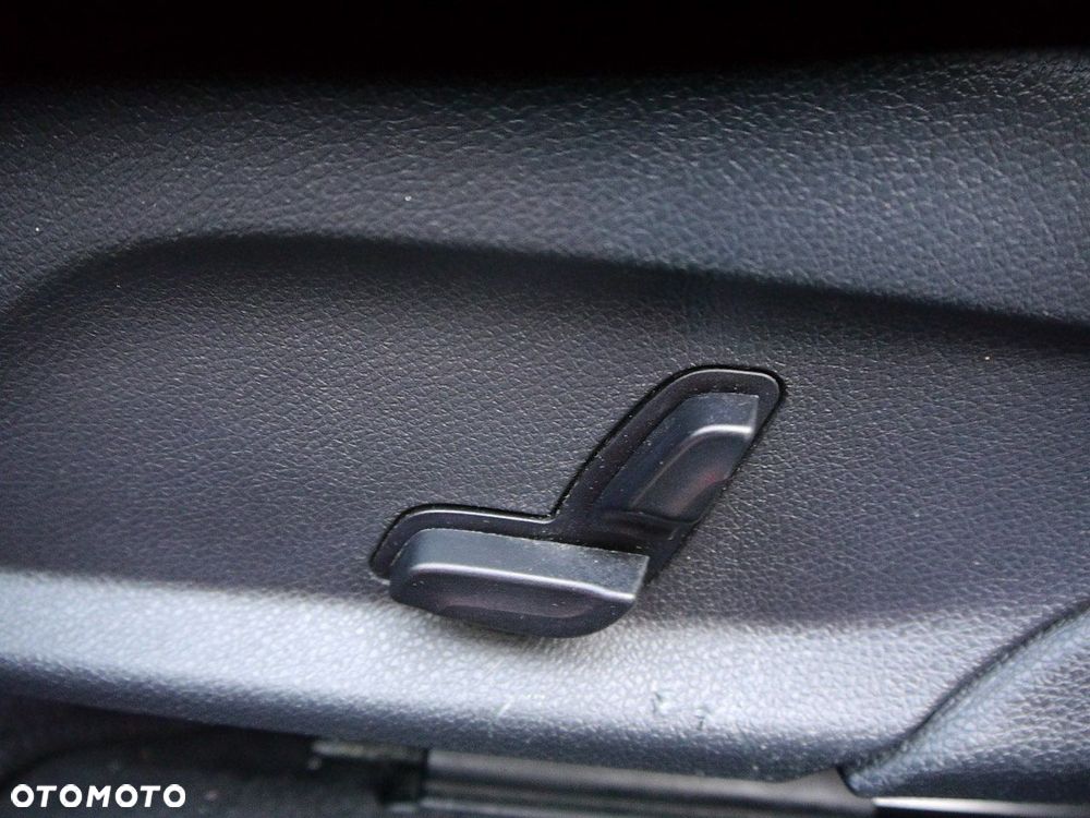 Mercedes-Benz Klasa C - 36