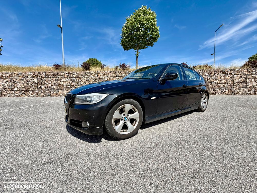 BMW 320 d EfficientDynamics Navigation - 1
