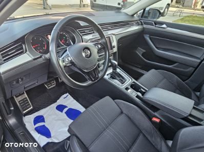 Volkswagen Passat Alltrack - 8