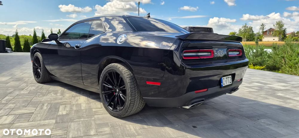 Dodge Challenger - 6