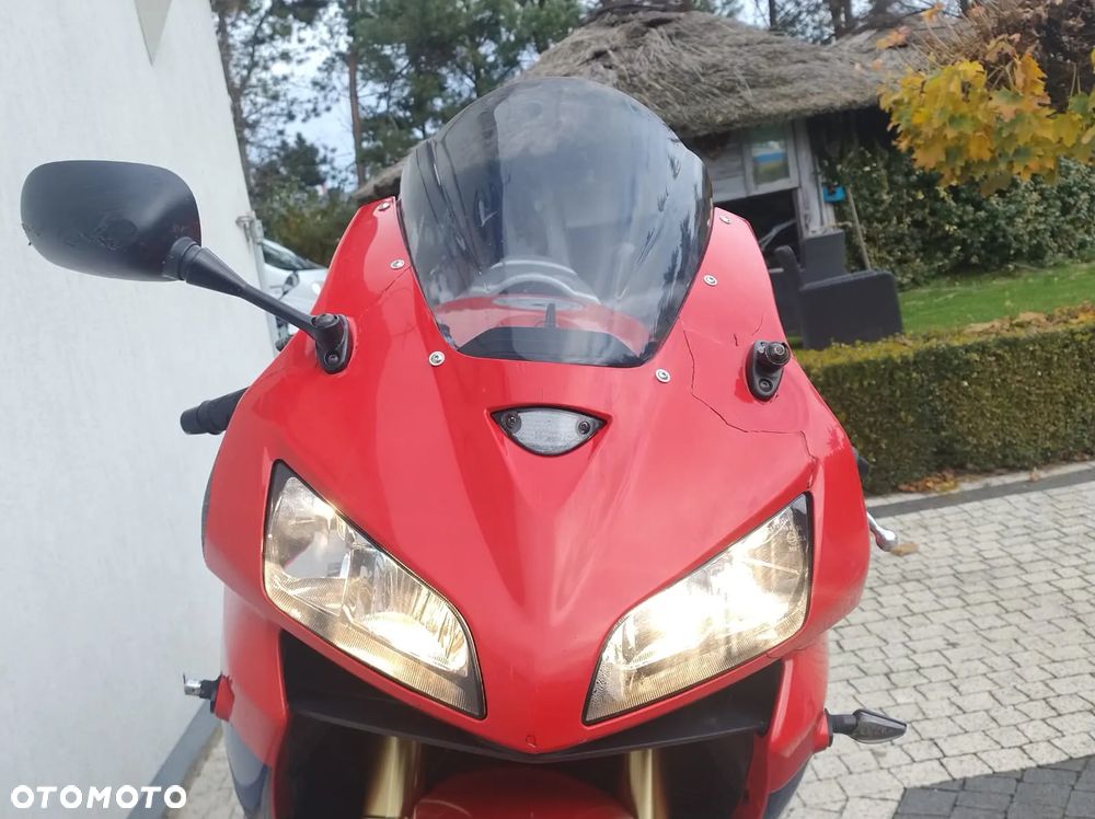 Honda CBR - 7