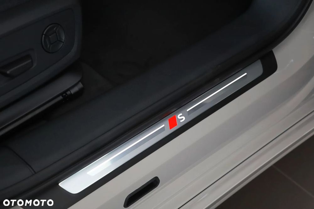 Audi A6 Sportback e-tron - 38