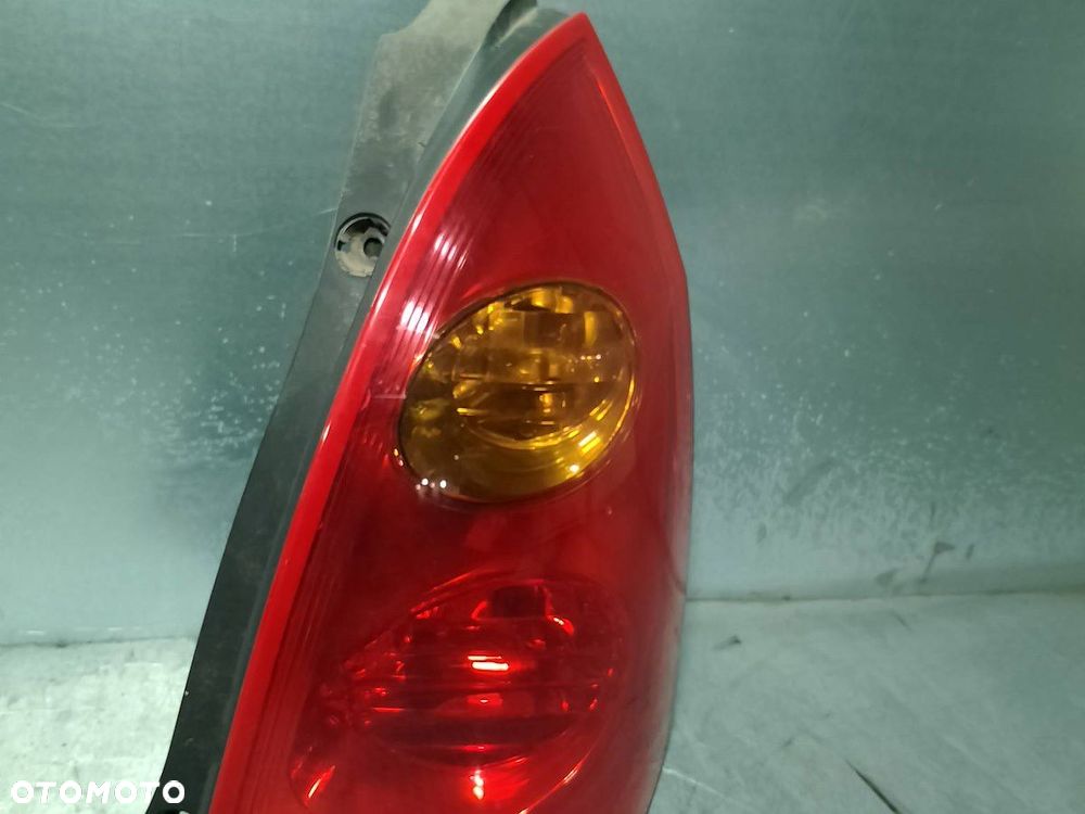 LAMPA TYLNA PRAWA NISSAN PRIMERA P12 ( 03-07 ) KOMBI - 5