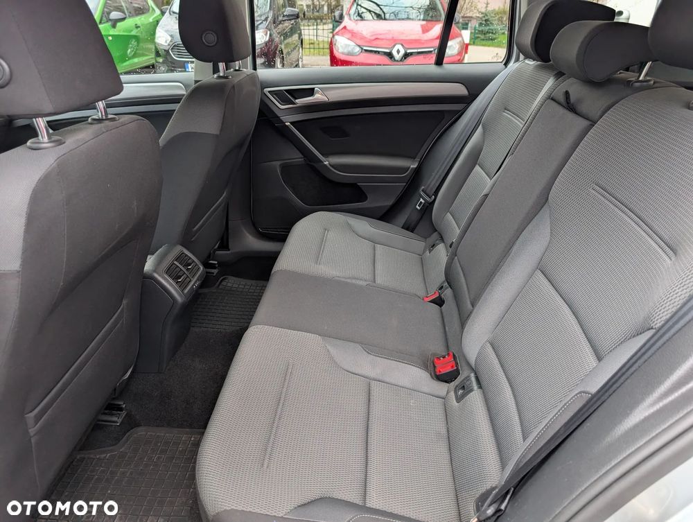 Volkswagen Golf - 15