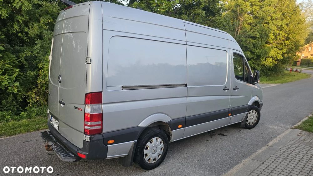 Mercedes-Benz Sprinter - 14