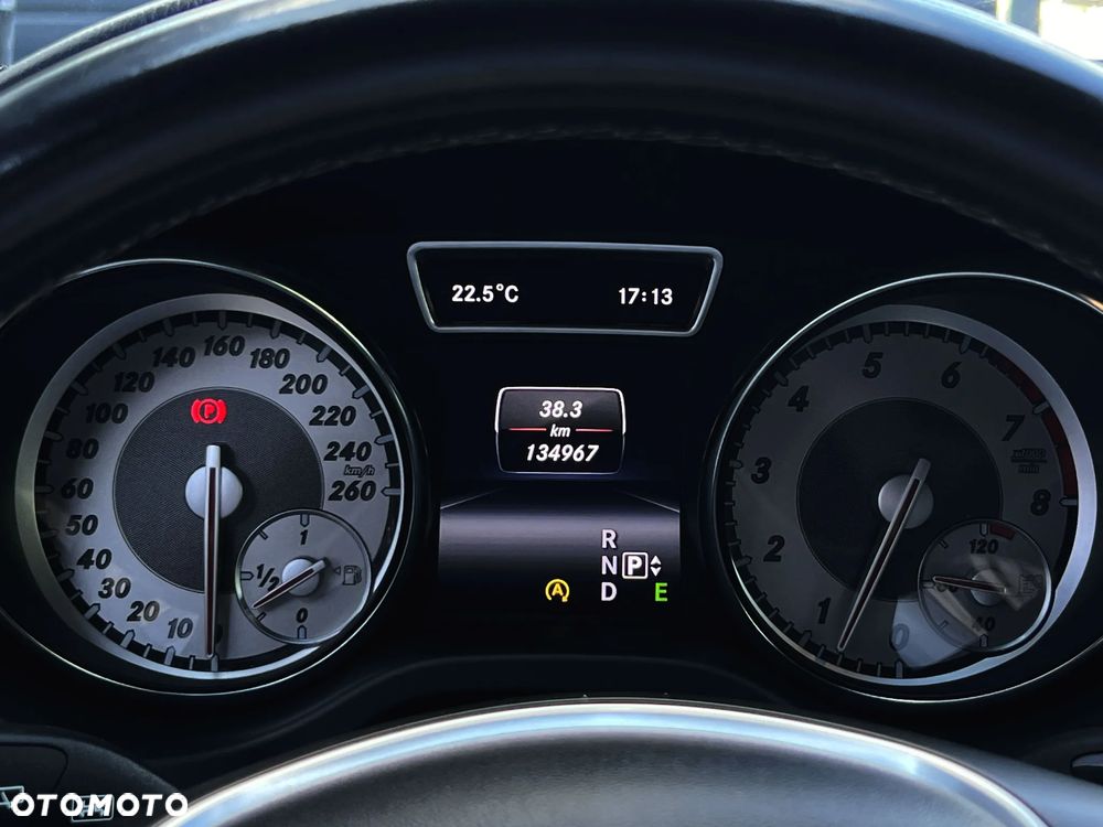 Mercedes-Benz GLA 250 7G-DCT - 21