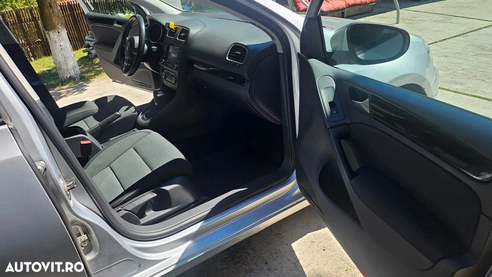 Volkswagen Golf - 12