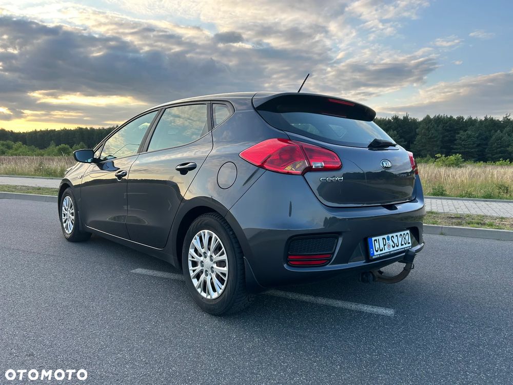 Kia Ceed 1.6 CRDi M - 8