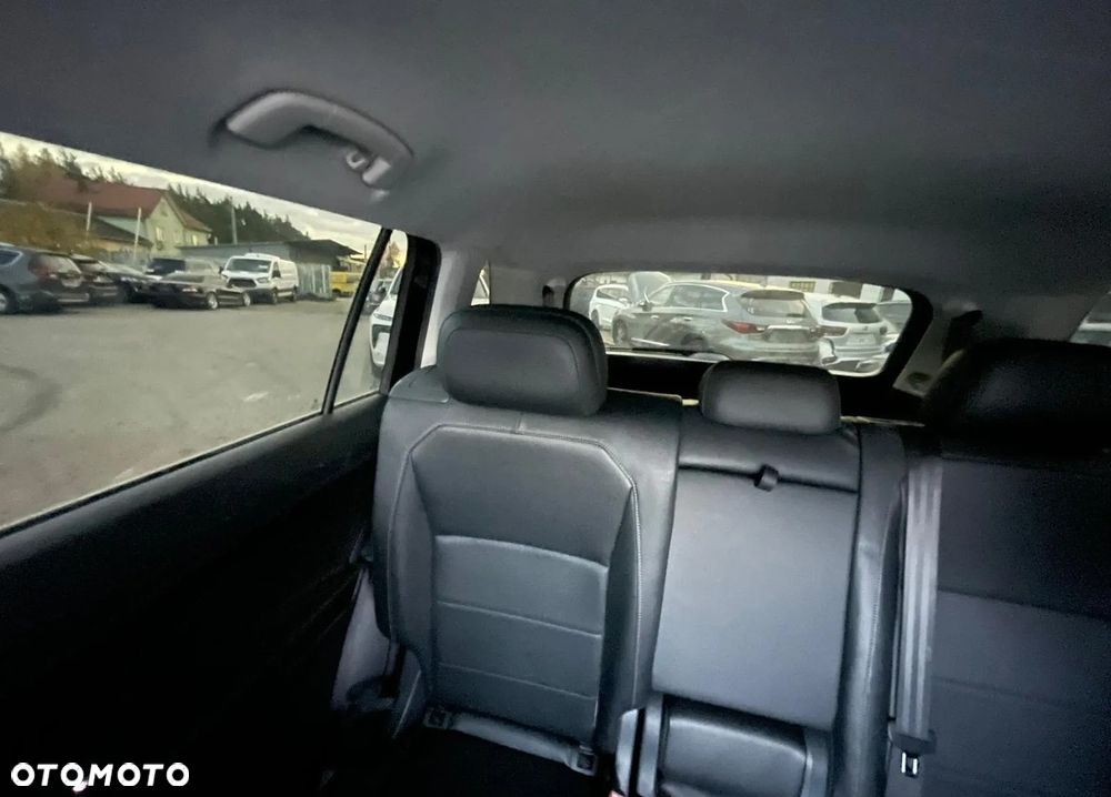Volkswagen Tiguan Allspace - 16