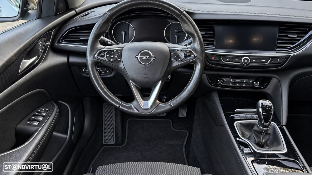 Opel Insignia Grand Sport 1.5 - 24