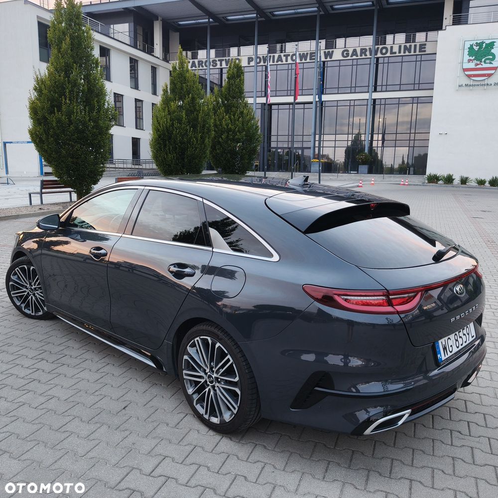 Kia ProCeed - 2