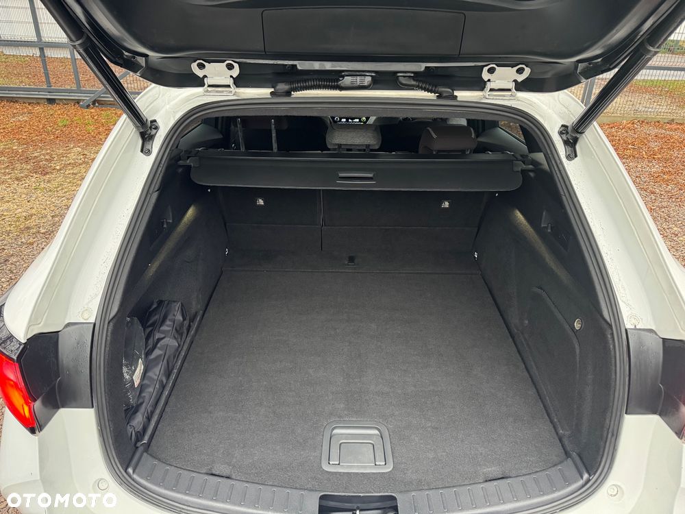 Toyota Corolla 2.0 Hybrid Trek - 13