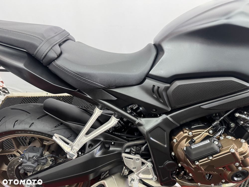 Honda CB - 28