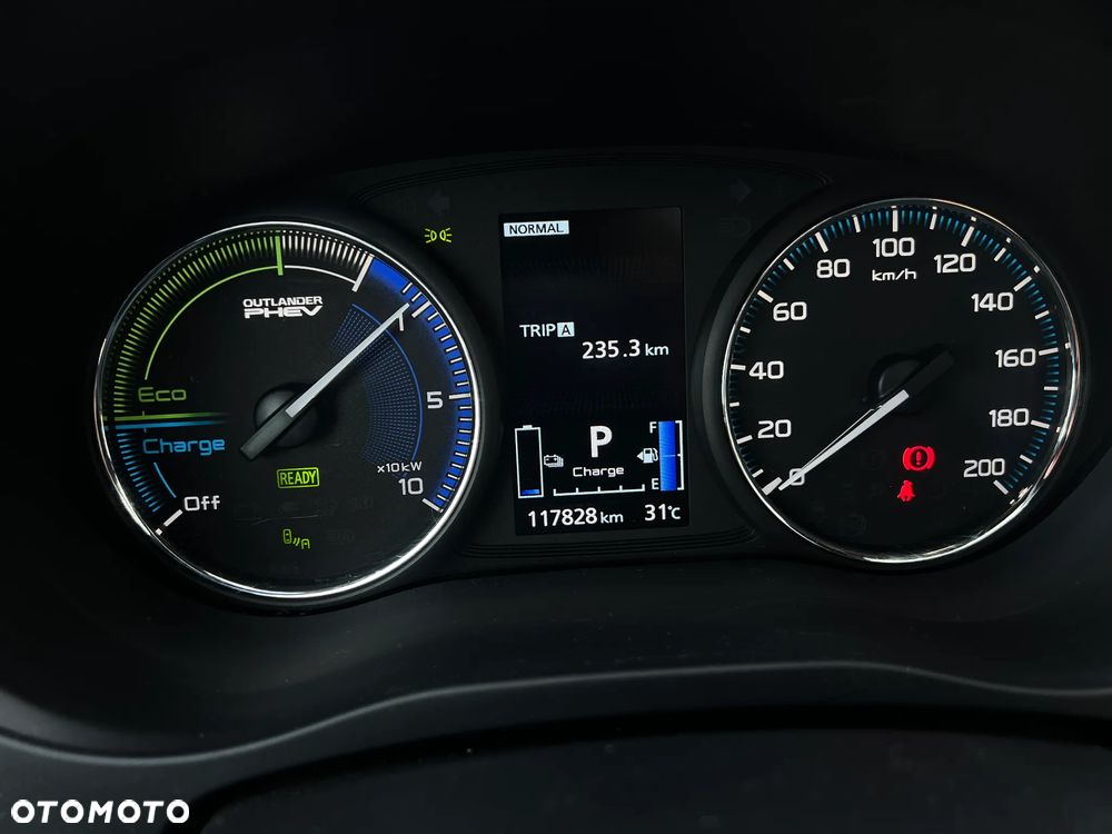 Mitsubishi Outlander - 19