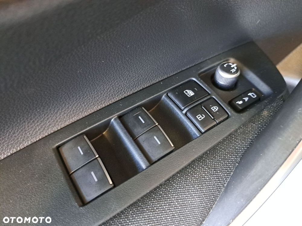 Toyota Corolla 1.8 Hybrid Comfort - 36