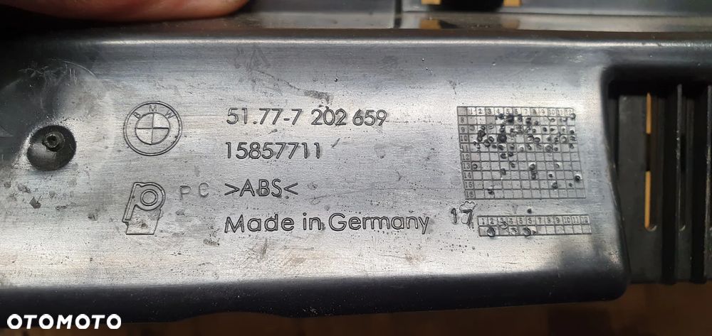 Ślizg mocowanie listwy progowej lewy BMW E90 E91 7202659 - 5