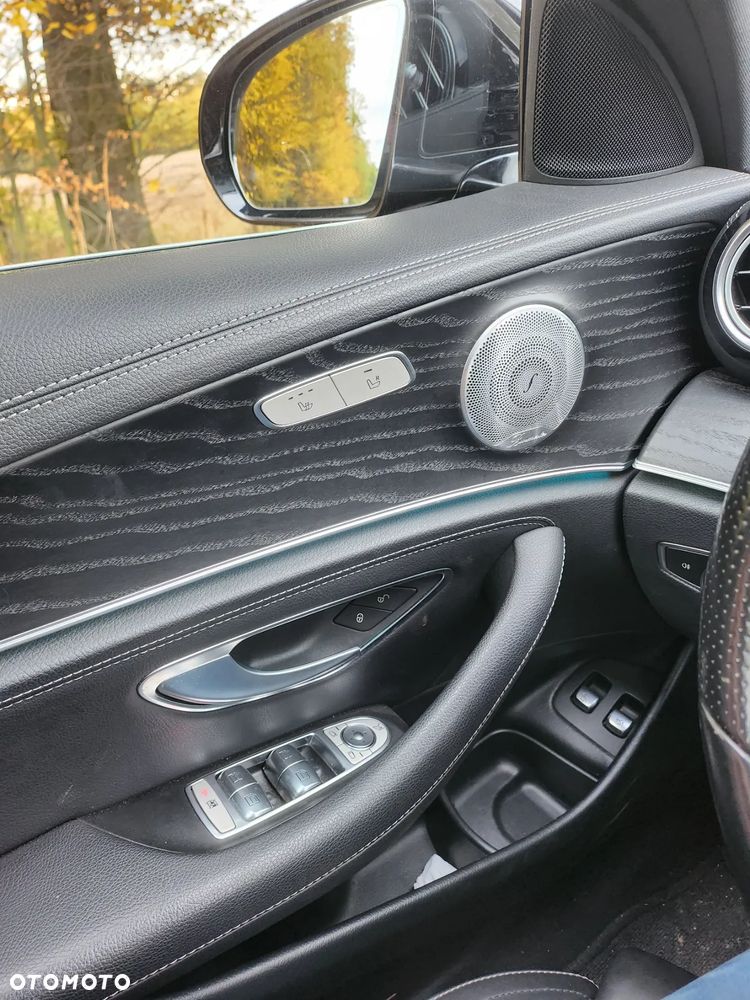 Mercedes-Benz Klasa E 300 AMG - 9