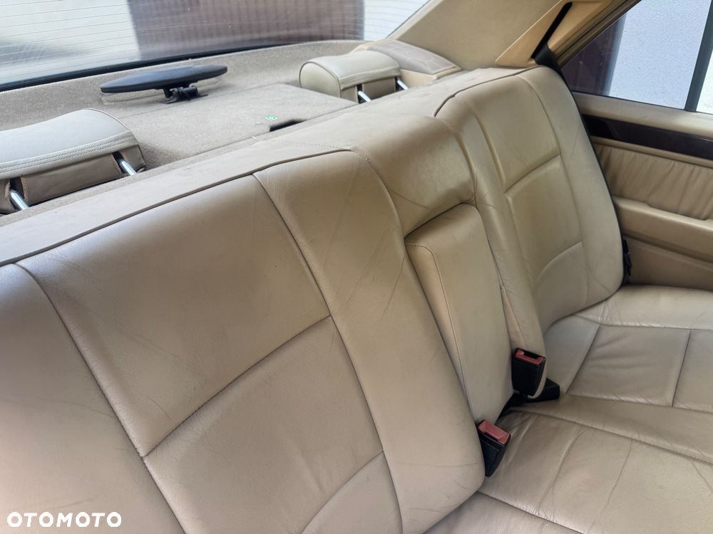 Mercedes-Benz W124 (1984-1993) - 18