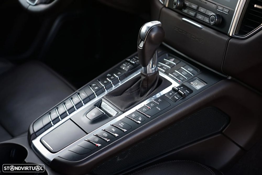 Porsche Macan Turbo Performance Package - 27