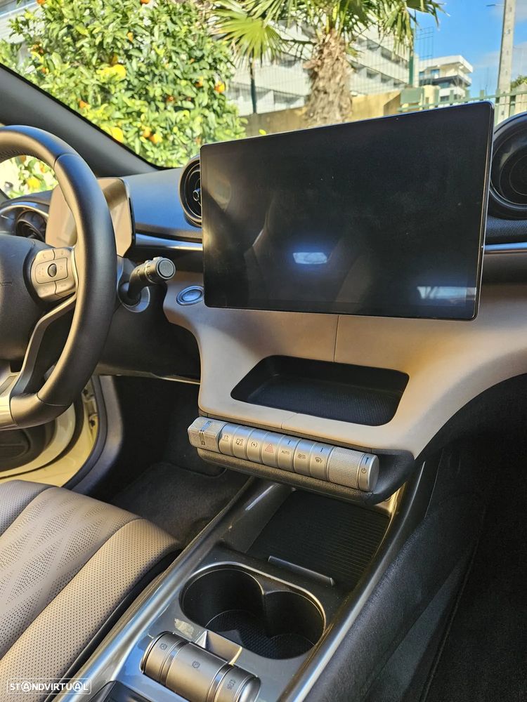 BYD Dolphin 60.4 kWh Design - 17